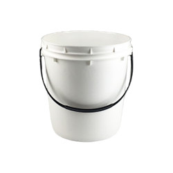 SEAU CONIQUE 11L PE BLANC + ANSE PLASTIQUE NOIR